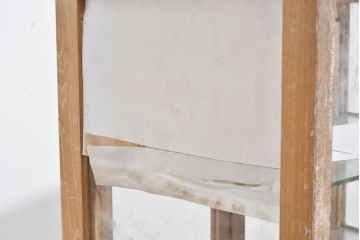 和製ヴィンテージ　古い木味の小振りな縦型ガラスケース　(R-085699)