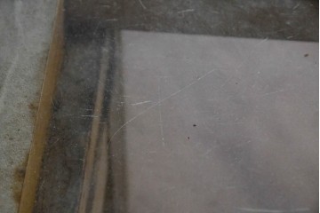 和製ヴィンテージ　古い木味の小振りな縦型ガラスケース　(R-085699)