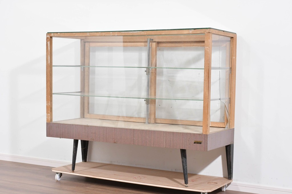 和製ヴィンテージ　木枠とガラスのシンプルな構成が魅力のガラスケース　(R-085700)