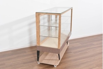 和製ヴィンテージ　木枠とガラスのシンプルな構成が魅力のガラスケース　(R-085700)