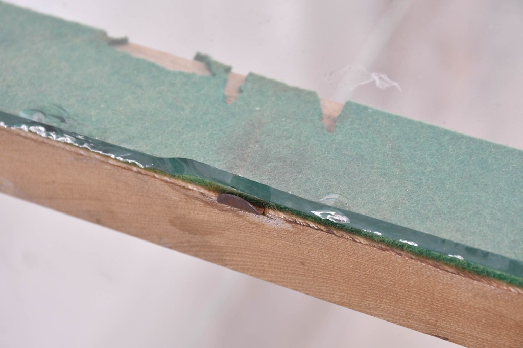 和製ヴィンテージ　木枠とガラスのシンプルな構成が魅力のガラスケース　(R-085700)