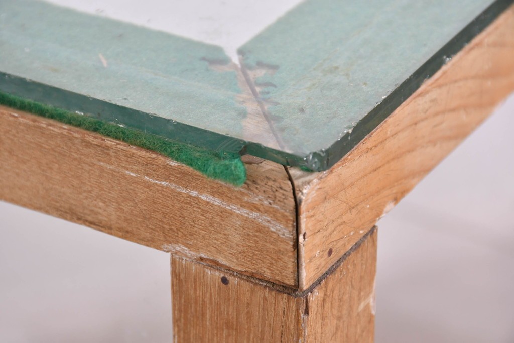 和製ヴィンテージ　木枠とガラスのシンプルな構成が魅力のガラスケース　(R-085700)