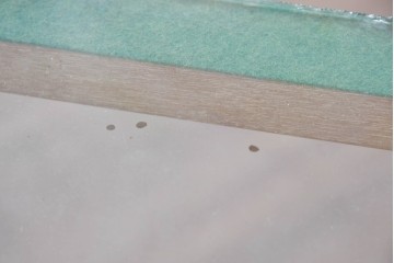 和製ヴィンテージ　木枠とガラスのシンプルな構成が魅力のガラスケース　(R-085700)