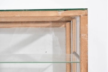 和製ヴィンテージ　木枠とガラスのシンプルな構成が魅力のガラスケース　(R-085700)