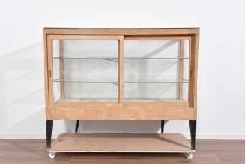 和製ヴィンテージ　木枠とガラスのシンプルな構成が魅力のガラスケース　(R-085700)