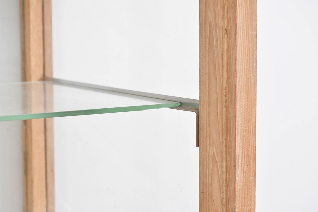 和製ヴィンテージ　木枠とガラスのシンプルな構成が魅力のガラスケース　(R-085700)