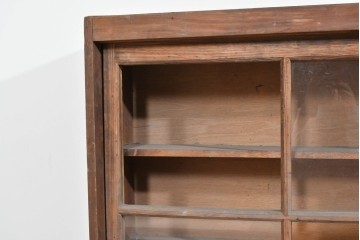 《天板取り付け加工費込み》　和製アンティーク　木味の豊かな風合いとガラス戸の組み合わせが魅力の横型収納棚　(R-085701)