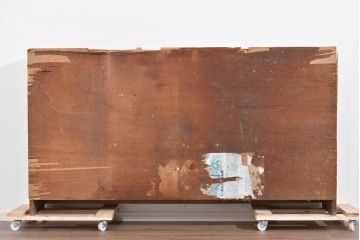 《天板取り付け加工費込み》　和製アンティーク　木味の豊かな風合いとガラス戸の組み合わせが魅力の横型収納棚　(R-085701)