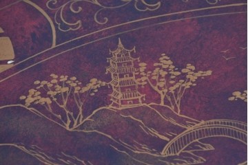 アジアンヴィンテージ　オリエンタル　風景画をあしらったティルトトップコーヒーテーブル　(R-085702)