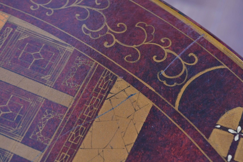 アジアンヴィンテージ　オリエンタル　風景画をあしらったティルトトップコーヒーテーブル　(R-085702)