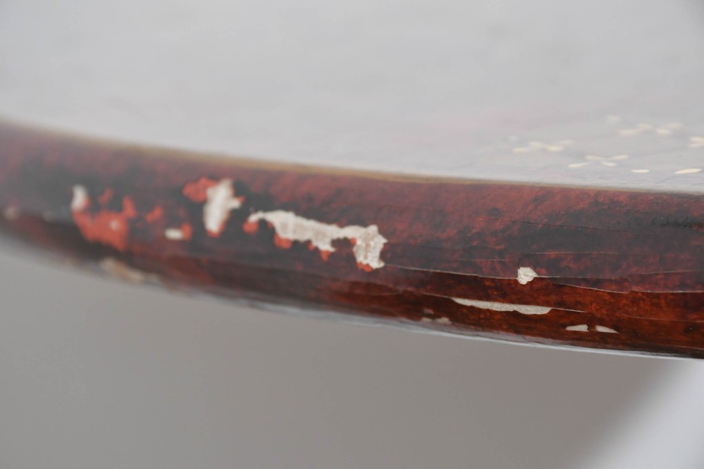 アジアンヴィンテージ　オリエンタル　風景画をあしらったティルトトップコーヒーテーブル　(R-085702)