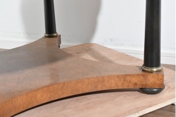 中古　最高級アメリカ家具ブランド　Baker(ベーカー社)　御影石天板と木部の対比が美しいエンパイヤ様式のローテーブル　(R-085703)