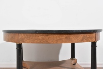 中古　最高級アメリカ家具ブランド　Baker(ベーカー社)　御影石天板と木部の対比が美しいエンパイヤ様式のローテーブル　(R-085703)