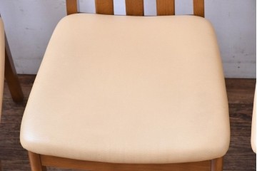 中古　マルニ木工(MARUNI)　ナラ材　本革　背もたれの曲線が美しいダイニングチェア4脚セット　(R-085704)