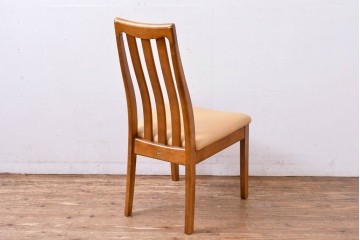 中古　マルニ木工(MARUNI)　ナラ材　本革　背もたれの曲線が美しいダイニングチェア4脚セット　(R-085704)