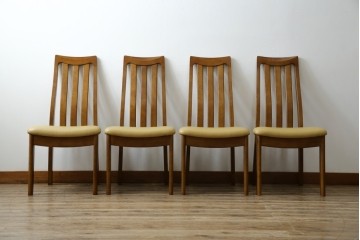 中古　マルニ木工(MARUNI)　ナラ材　本革　背もたれの曲線が美しいダイニングチェア4脚セット　(R-085704)