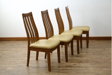 中古　マルニ木工(MARUNI)　ナラ材　本革　背もたれの曲線が美しいダイニングチェア4脚セット　(R-085704)