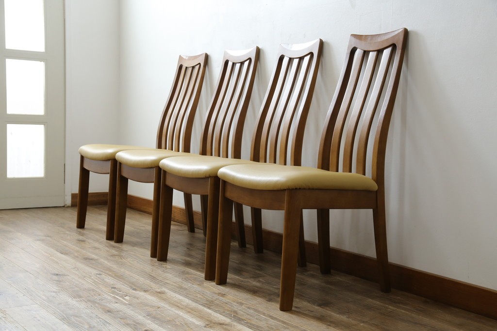 中古　マルニ木工(MARUNI)　ナラ材　本革　背もたれの曲線が美しいダイニングチェア4脚セット　(R-085704)