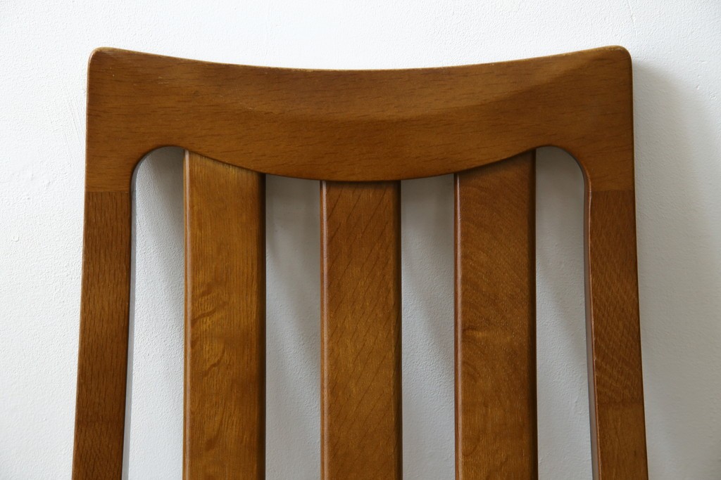 中古　マルニ木工(MARUNI)　ナラ材　本革　背もたれの曲線が美しいダイニングチェア4脚セット　(R-085704)