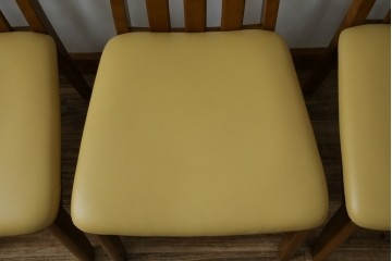 中古　マルニ木工(MARUNI)　ナラ材　本革　背もたれの曲線が美しいダイニングチェア4脚セット　(R-085704)