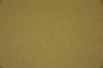 中古　マルニ木工(MARUNI)　ナラ材　本革　背もたれの曲線が美しいダイニングチェア4脚セット　(R-085704)