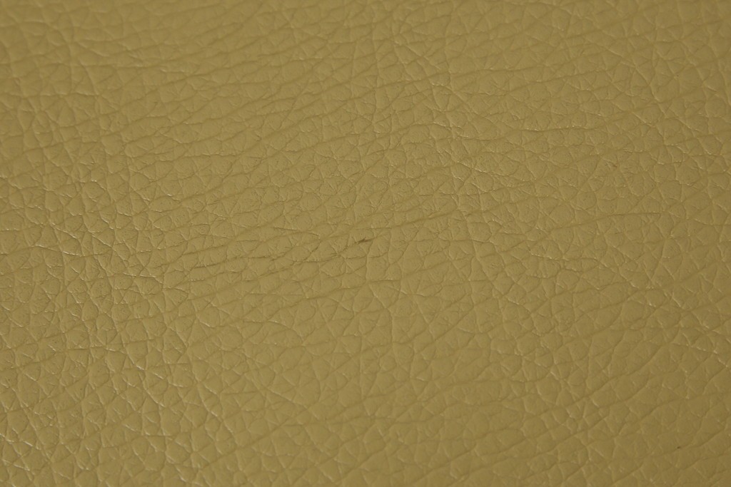 中古　マルニ木工(MARUNI)　ナラ材　本革　背もたれの曲線が美しいダイニングチェア4脚セット　(R-085704)