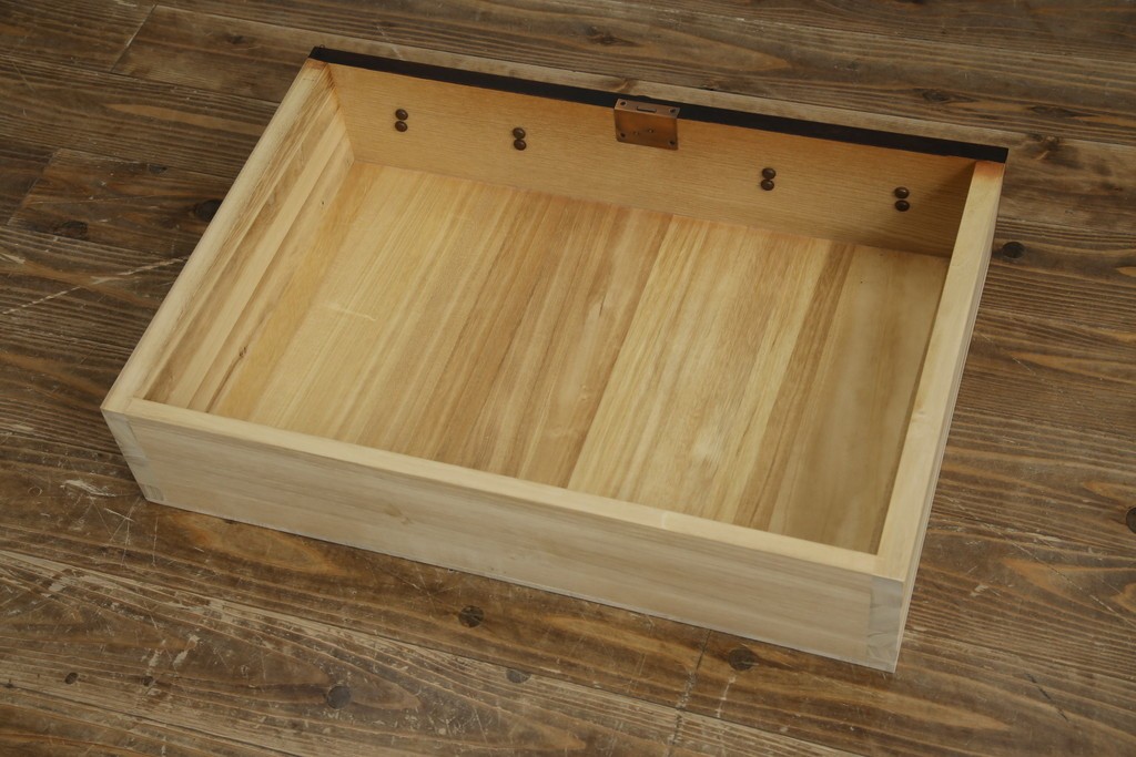 《天板・台輪取り付け加工費込み》　中古　美品　志太民芸家具　木目の美しさが際立つローチェスト　(R-085710)