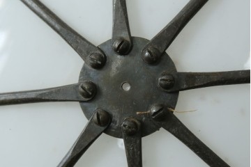 《引っ掛けシーリング式ペンダントライト加工費込み》　和製アンティーク　大正～昭和初期　凝ったデザインの真鍮飾りが目を引くペンダントライト　(R-085715)