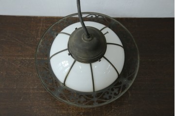 《引っ掛けシーリング式ペンダントライト加工費込み》　和製アンティーク　大正～昭和初期　凝ったデザインの真鍮飾りが目を引くペンダントライト　(R-085715)