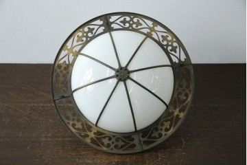 《引っ掛けシーリング式ペンダントライト加工費込み》　和製アンティーク　大正～昭和初期　凝ったデザインの真鍮飾りが目を引くペンダントライト　(R-085715)