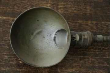 和製アンティーク　昭和初期　インダストリアルな雰囲気たっぷりの金属製アームが魅力的なウォールライト　(R-085717)