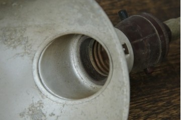 和製アンティーク　無骨な金属製アームがおしゃれなウォールライト　(R-085718)