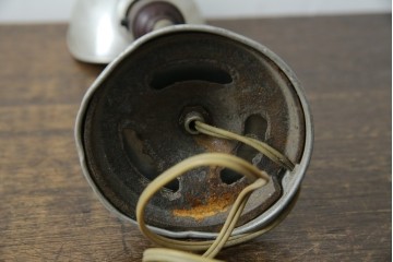 和製アンティーク　無骨な金属製アームがおしゃれなウォールライト　(R-085718)