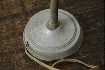 和製アンティーク　無骨な金属製アームがおしゃれなウォールライト　(R-085718)