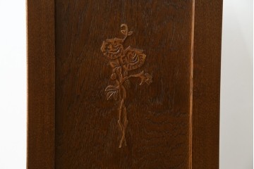 中古　美品　希少な廃番品　三越家具(現カントリーハウス)　Brugge(ブルージュ)　上品なバラの彫刻が入ったスリッパラック　(R-085719)