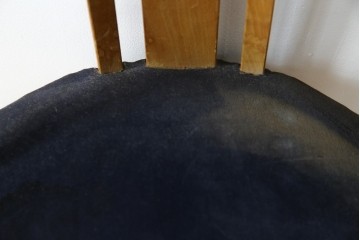 和製ヴィンテージ　背もたれに透かし彫りの入ったレトロなドクターチェア　(R-085720)