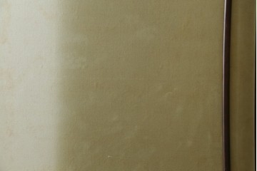 アメリカヴィンテージ　希少デザイン　国内流通少　鋲打ちと布張りが印象的なトランク風の本棚　(R-085722)