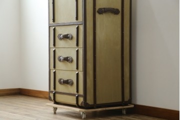 アメリカヴィンテージ　希少デザイン　国内流通少　旅のトランクを思わせる布張りの本棚　(R-085723)