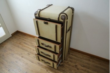 アメリカヴィンテージ　希少デザイン　国内流通少　旅のトランクを思わせる布張りの本棚　(R-085723)