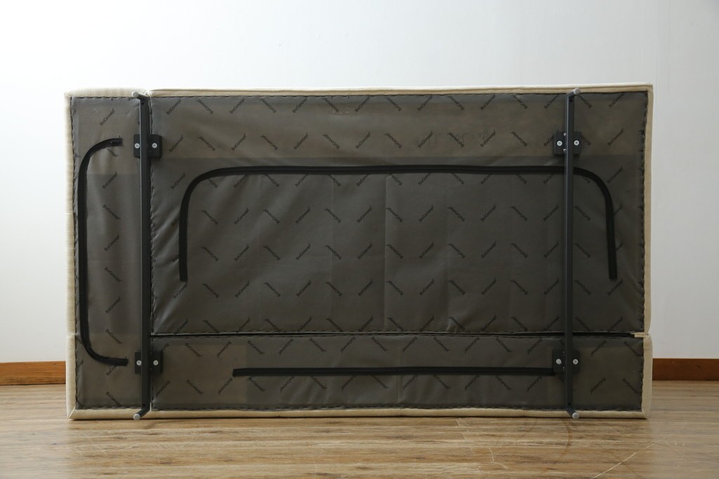 中古　超美品　購入から3ヶ月のほぼ新品　BoConcept(ボーコンセプト)　Amsterdam(アムステルダム)　保証書付き　シンプルモダンな2.5人掛けソファ　定価約60万円　(R-085726)