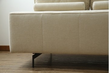 中古　超美品　購入から3ヶ月のほぼ新品　BoConcept(ボーコンセプト)　Amsterdam(アムステルダム)　保証書付き　シンプルモダンな2.5人掛けソファ　定価約60万円　(R-085726)