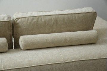 中古　超美品　購入から3ヶ月のほぼ新品　BoConcept(ボーコンセプト)　Amsterdam(アムステルダム)　保証書付き　シンプルモダンな2.5人掛けソファ　定価約60万円　(R-085726)