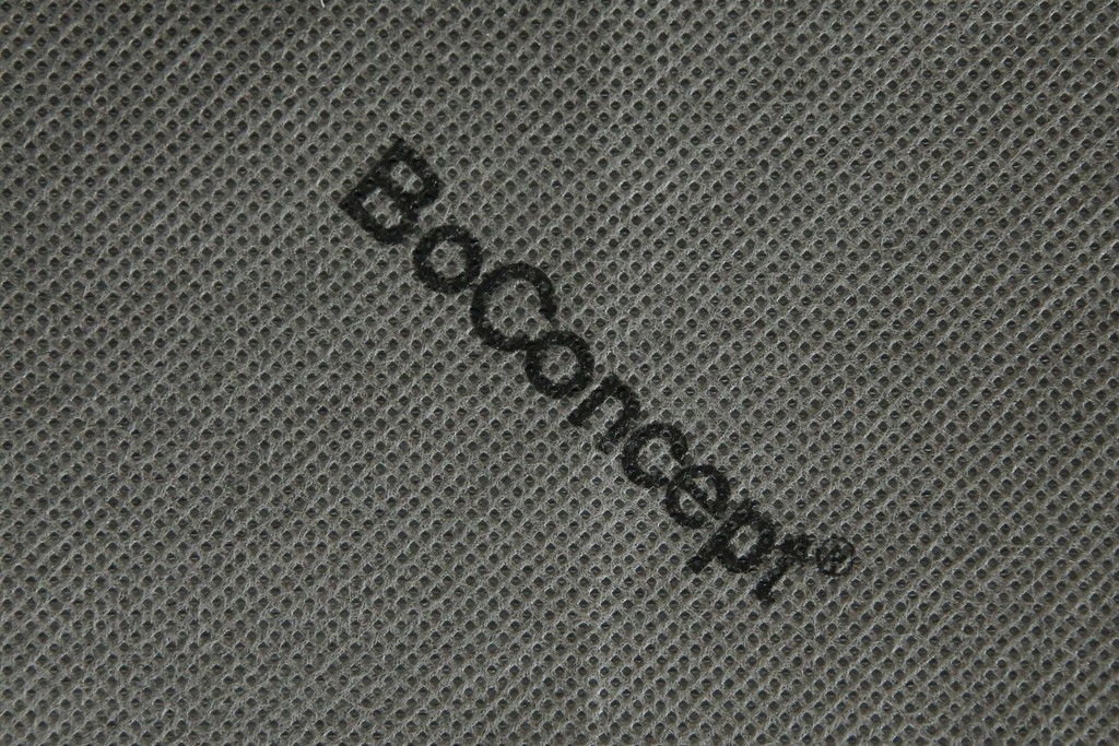 中古　超美品　購入から3ヶ月のほぼ新品　BoConcept(ボーコンセプト)　Amsterdam(アムステルダム)　保証書付き　シンプルモダンな2.5人掛けソファ　定価約60万円　(R-085726)