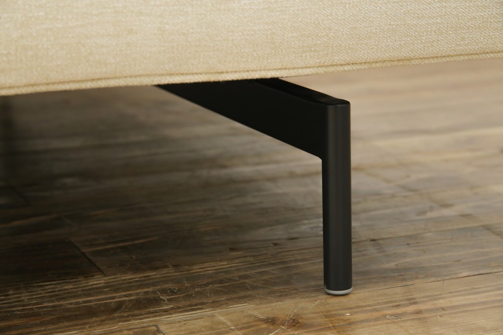 中古　超美品　購入から3ヶ月のほぼ新品　BoConcept(ボーコンセプト)　Amsterdam(アムステルダム)　保証書付き　シンプルモダンな2.5人掛けソファ　定価約60万円　(R-085726)