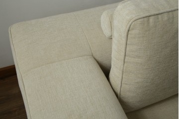 中古　超美品　購入から3ヶ月のほぼ新品　BoConcept(ボーコンセプト)　Amsterdam(アムステルダム)　保証書付き　シンプルモダンな2.5人掛けソファ　定価約60万円　(R-085726)