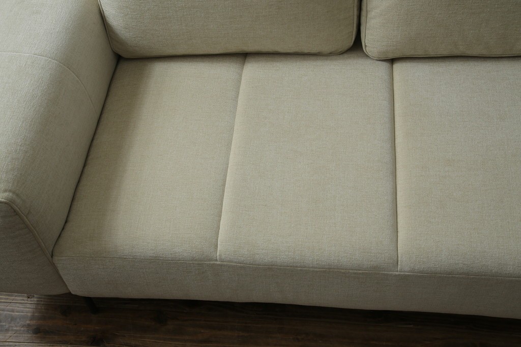 中古　超美品　購入から3ヶ月のほぼ新品　BoConcept(ボーコンセプト)　Amsterdam(アムステルダム)　保証書付き　シンプルモダンな2.5人掛けソファ　定価約60万円　(R-085726)