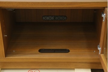 中古　美品　カリモク家具(karimoku)　domani(ドマーニ)　Morganton(モーガントン)　直線的なデザインとメタリックな引手が上品なテレビボード　定価約53万円　(R-085729)
