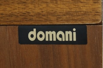 中古　美品　カリモク家具(karimoku)　domani(ドマーニ)　Morganton(モーガントン)　直線的なデザインとメタリックな引手が上品なテレビボード　定価約53万円　(R-085729)
