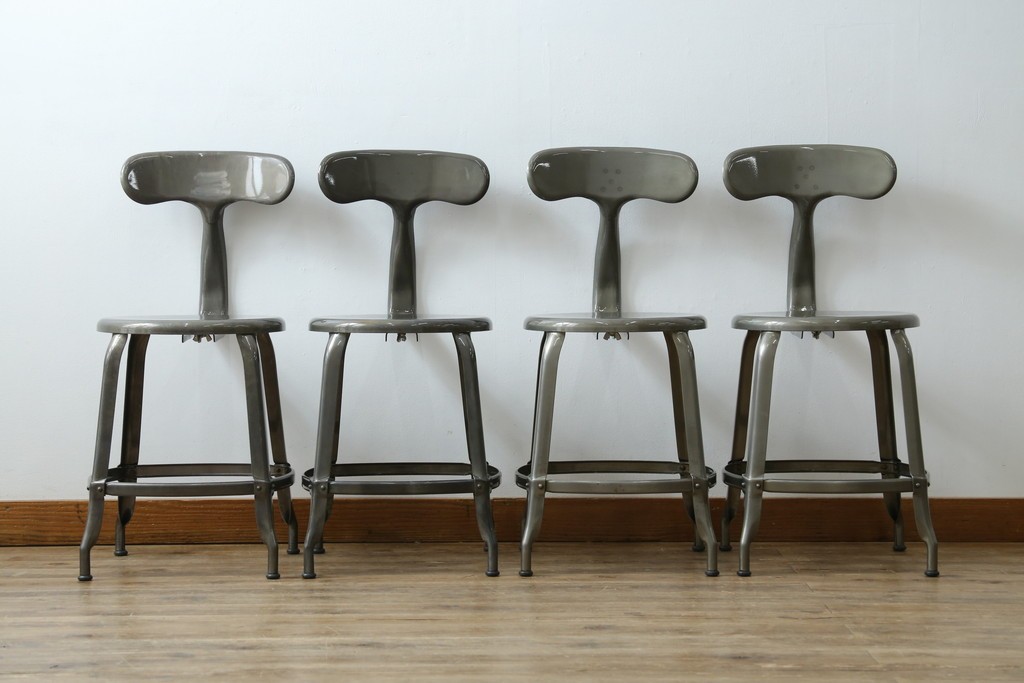 中古　美品　フランス　オールスチール製　Whale Tail(ホエールテイル・チェア)　工業用チェアの名作!　Nicolle Chair(ニコルチェア)4脚セット　定価(4脚合計)約23万円　(R-085731)