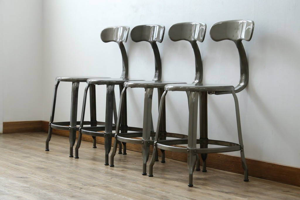 中古　美品　フランス　オールスチール製　Whale Tail(ホエールテイル・チェア)　工業用チェアの名作!　Nicolle Chair(ニコルチェア)4脚セット　定価(4脚合計)約23万円　(R-085731)